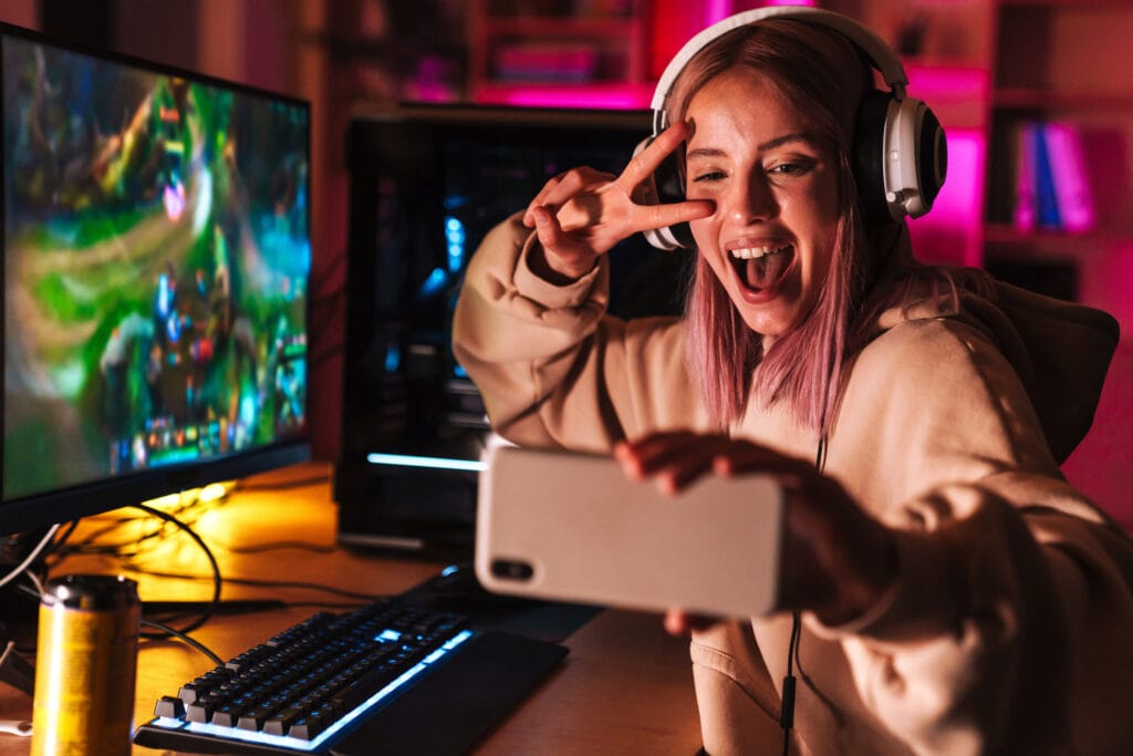 Nhiều quy định liên quan đến người chơi game trực tuyến
