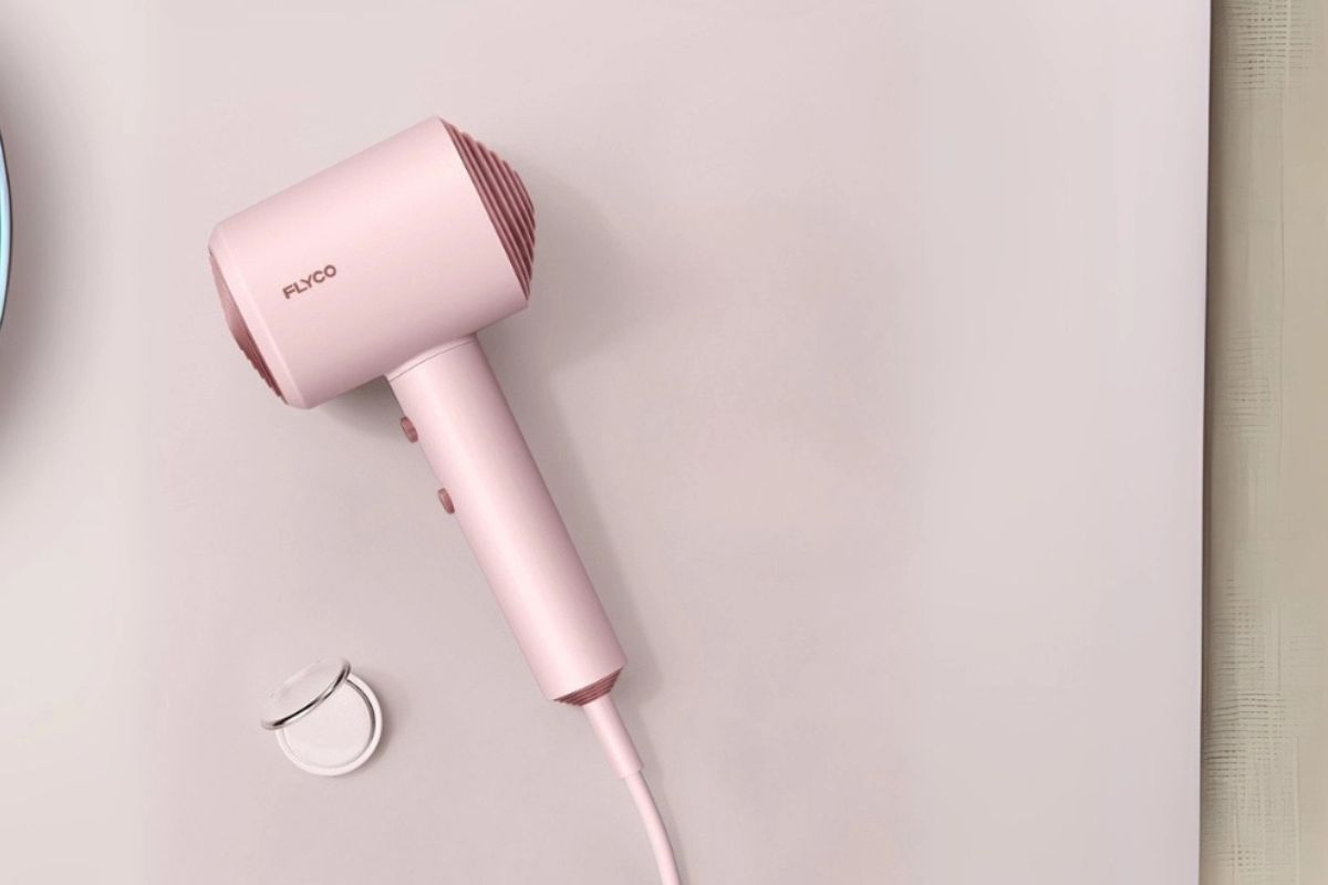 Máy sấy tóc Flyco là một thiết bị đáng mua trong tầm giá trung bình