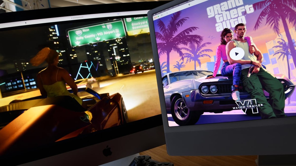 Hình ảnh màn hình máy tính đang trình chiếu trailer chính thức của Grand Theft Auto VI