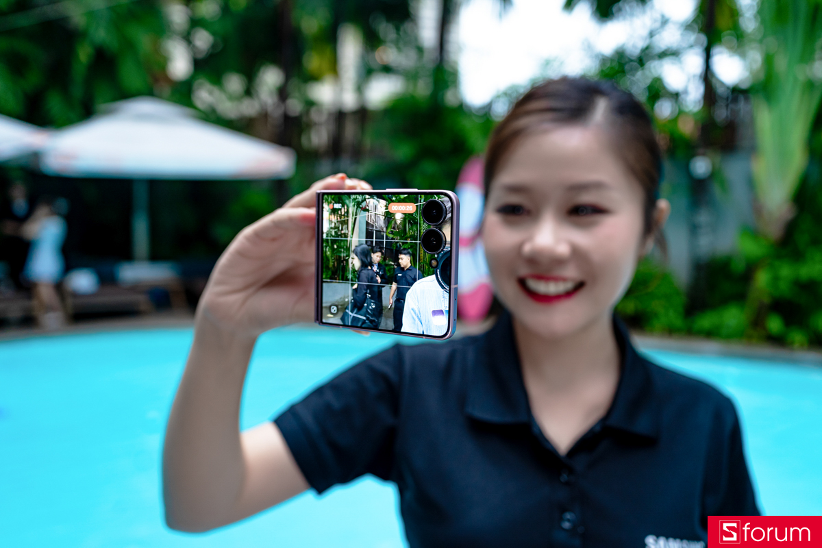 Galaxy Z Flip8 có dung lượng RAM 12GB