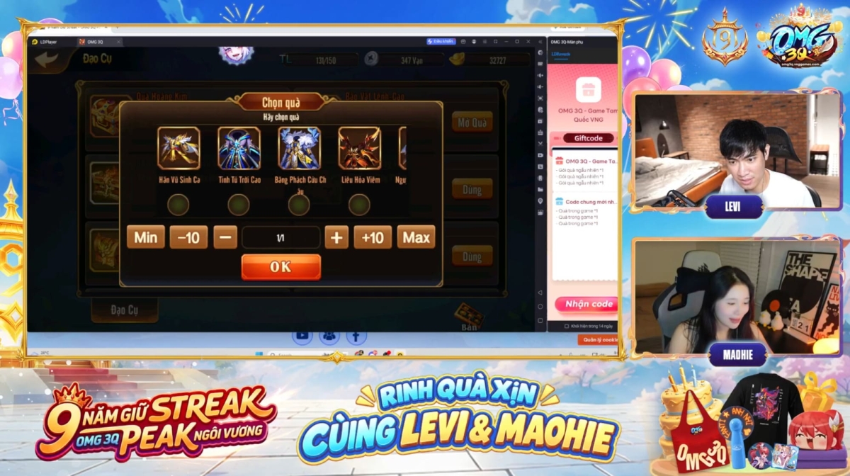 Levi và Mao Hie trải nghiệm mở túi chọn thời trang Ám Kim