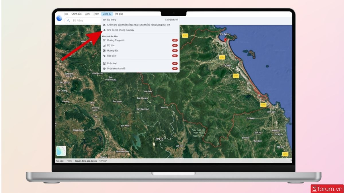 Vào mục Công cụ và chọn Chế độ mô phỏng máy bay