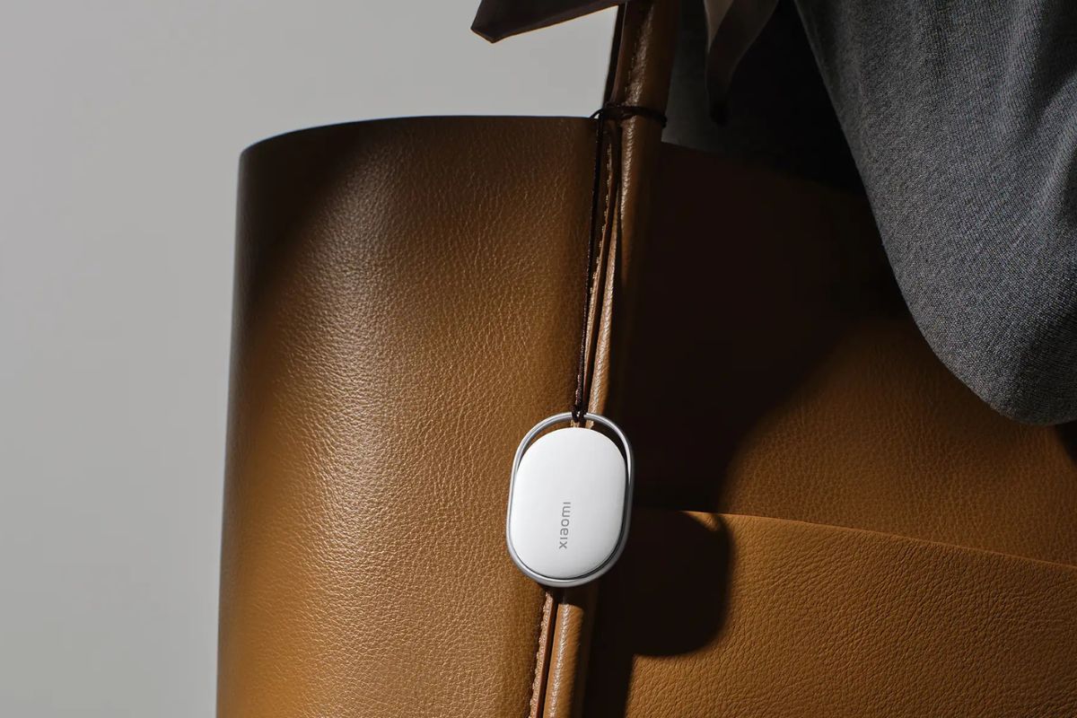 So sánh Xiaomi Tag với AirTag