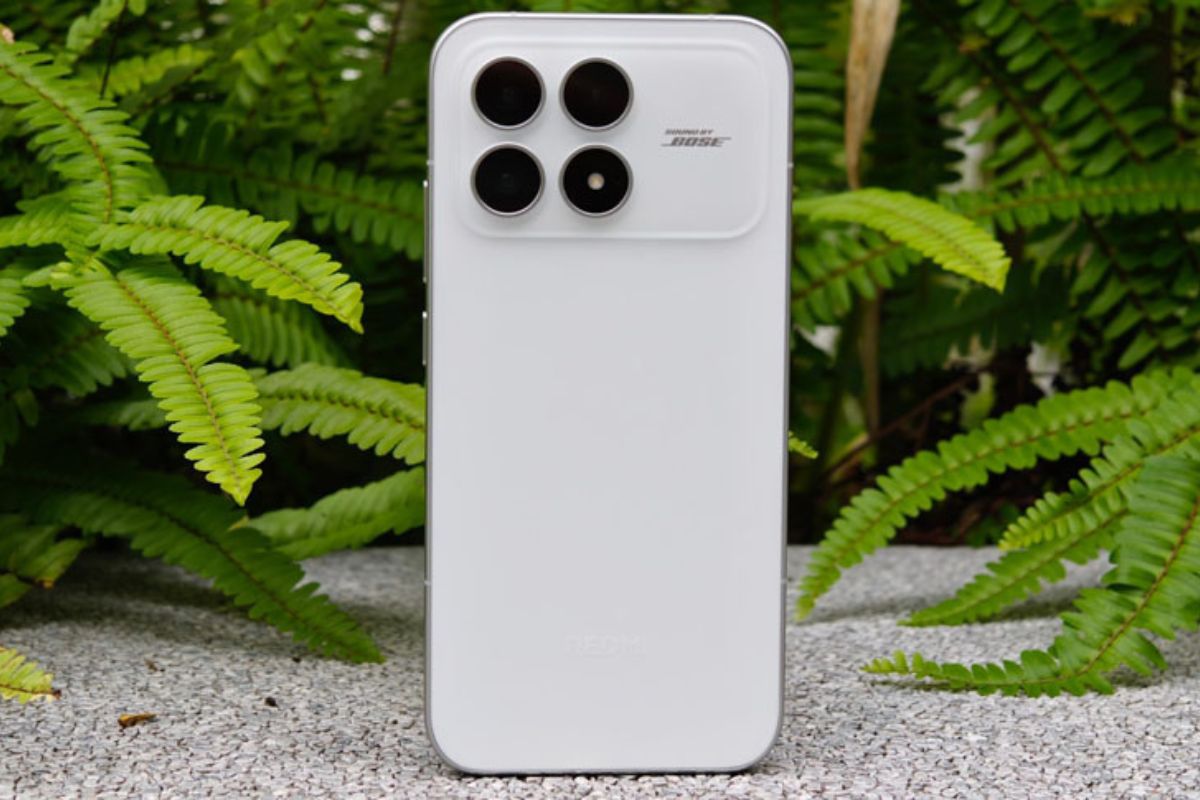 Phiên bản Redmi K90 trắng tinh tế