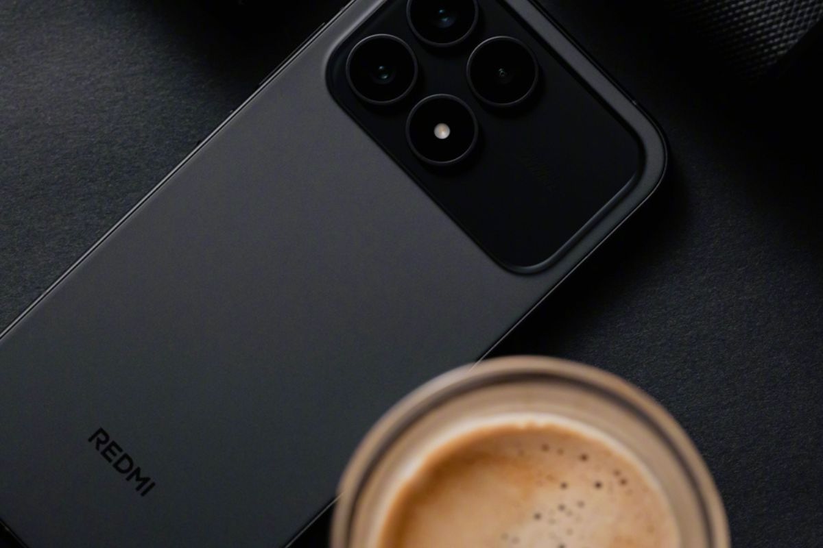 Sắc đen của Redmi K90 mang phong cách sang trọng, trầm tính