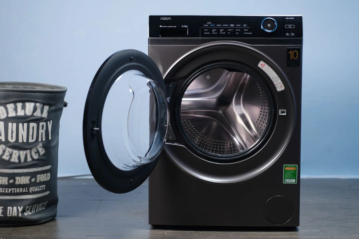 Máy giặt Aqua cửa ngang 12kg 2024