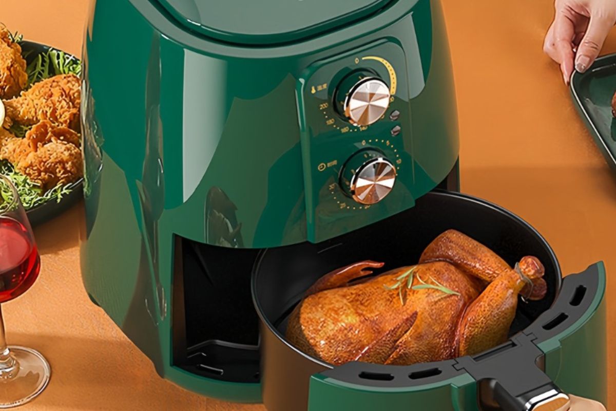 Chú ý đến bảng điều khiển và tính năng sử dụng khi chọn nồi chiên