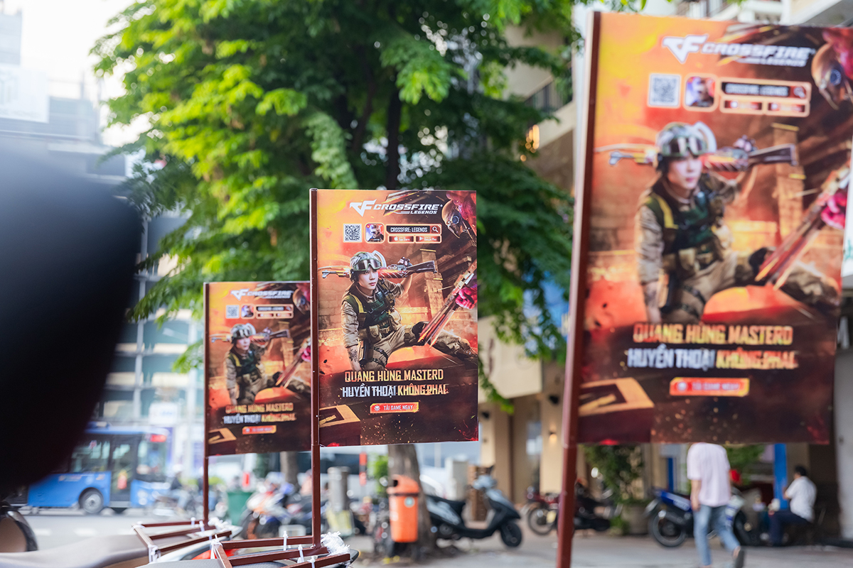 Game thủ bất ngờ và thích thú với roadshow Huyền Thoại Không Phai của Crossfire: Legends