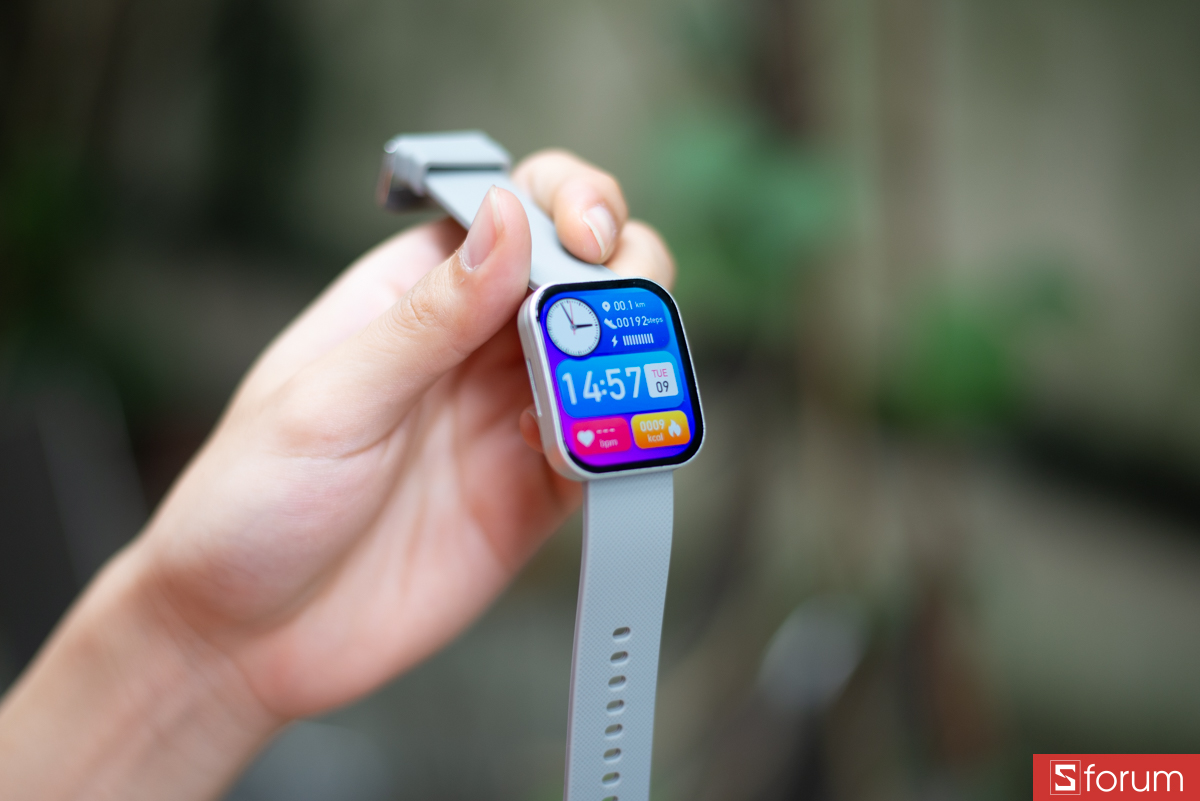 Màu sắc hiển thị sắc nét, rõ ràng