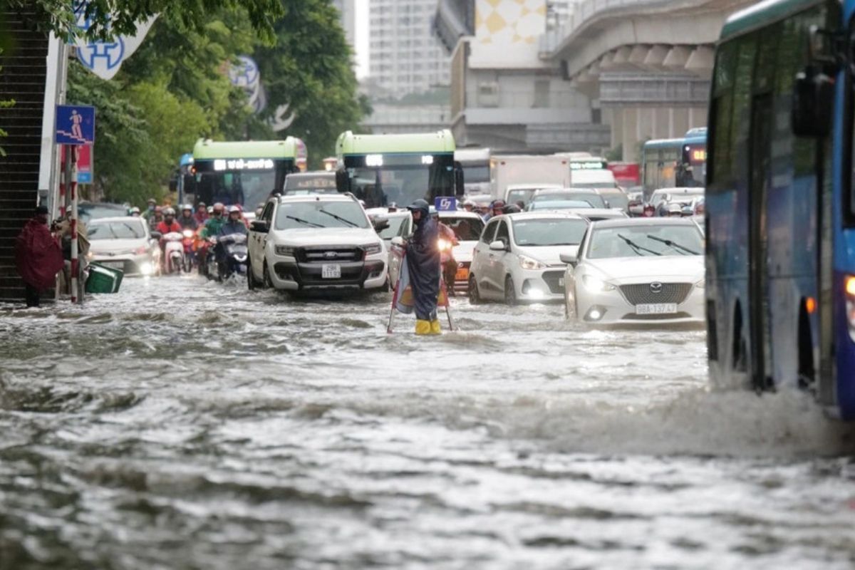 Tình trạng ngập lụt tại Hà Nội