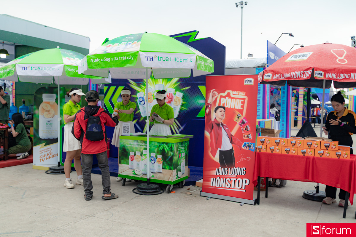 Khu vực hỗ trợ nước uống và ẩm thực đã chuẩn bị sẵn sàng 