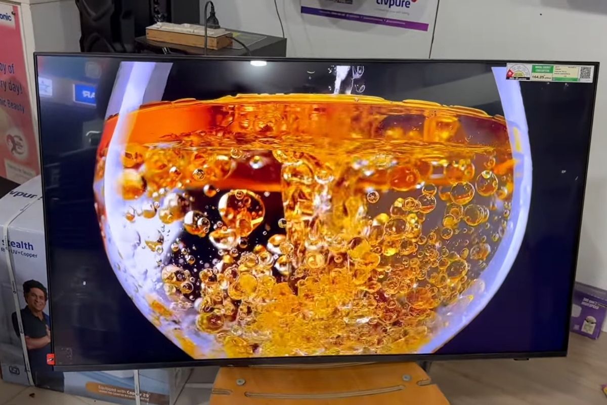 Sale 2/9 săn ngay 4 mẫu Tivi màn hình lớn giảm sâu - Samsung UHD 4K 43 inch 43U8500H