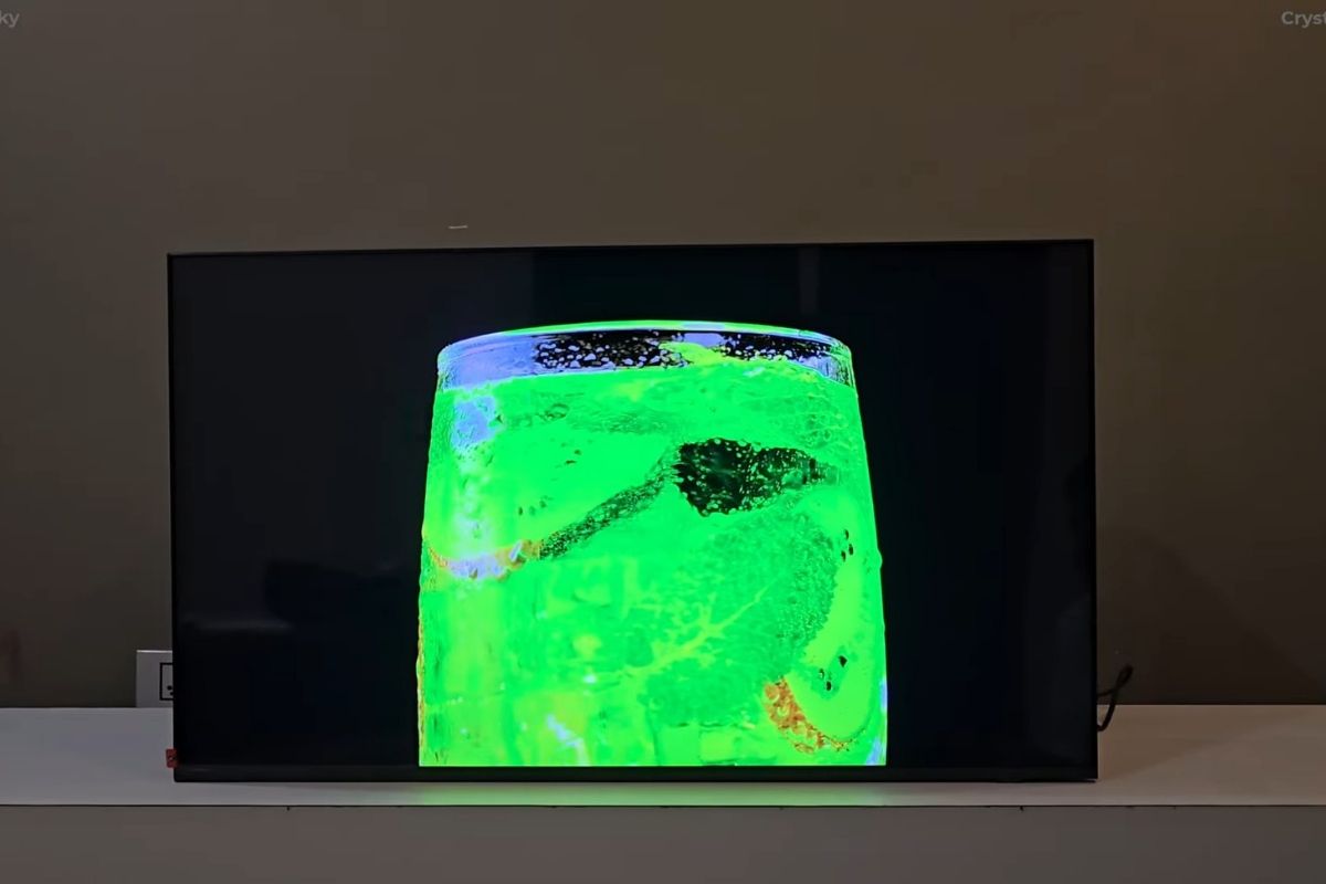 Sale 2/9 săn ngay 4 mẫu Tivi màn hình lớn giảm sâu - Samsung UHD 4K 43 inch 43U8500H