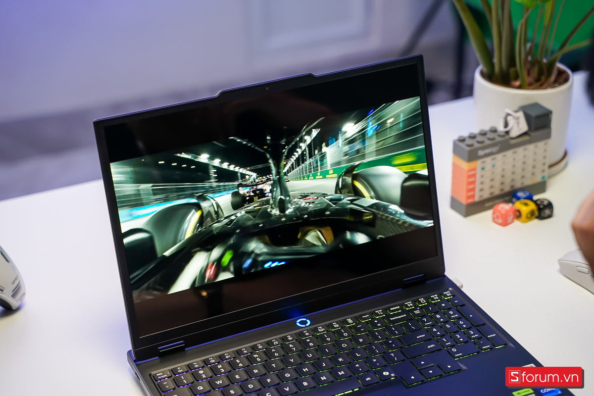 So sánh Legion Pro 5 2025 và Legion 5 2025: Sự đổ bộ của màn hình OLED lên laptop gaming