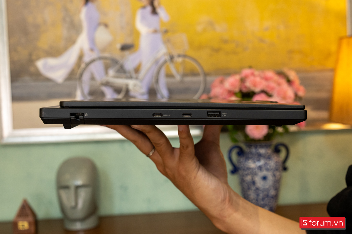 Độ mỏng của Lenovo Legion 5 2025
