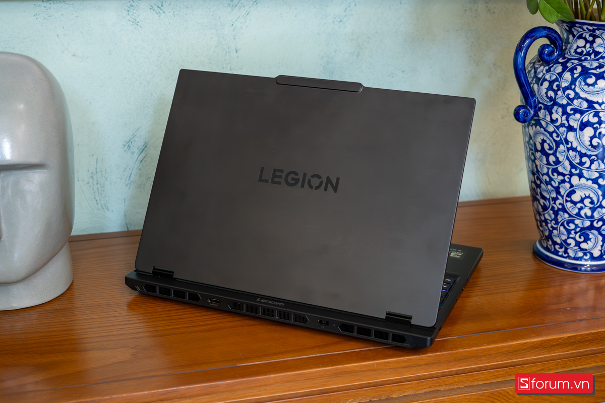 So sánh Legion Pro 5 2025 và Legion 5 2025: Nên chọn cỗ máy nào?