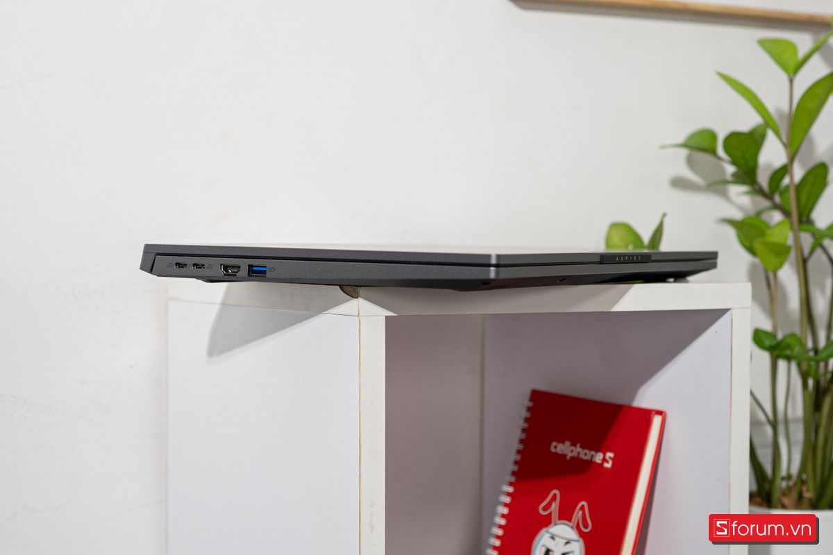 Thiết kế nhỏ gọn của Acer Aspire Go 15
