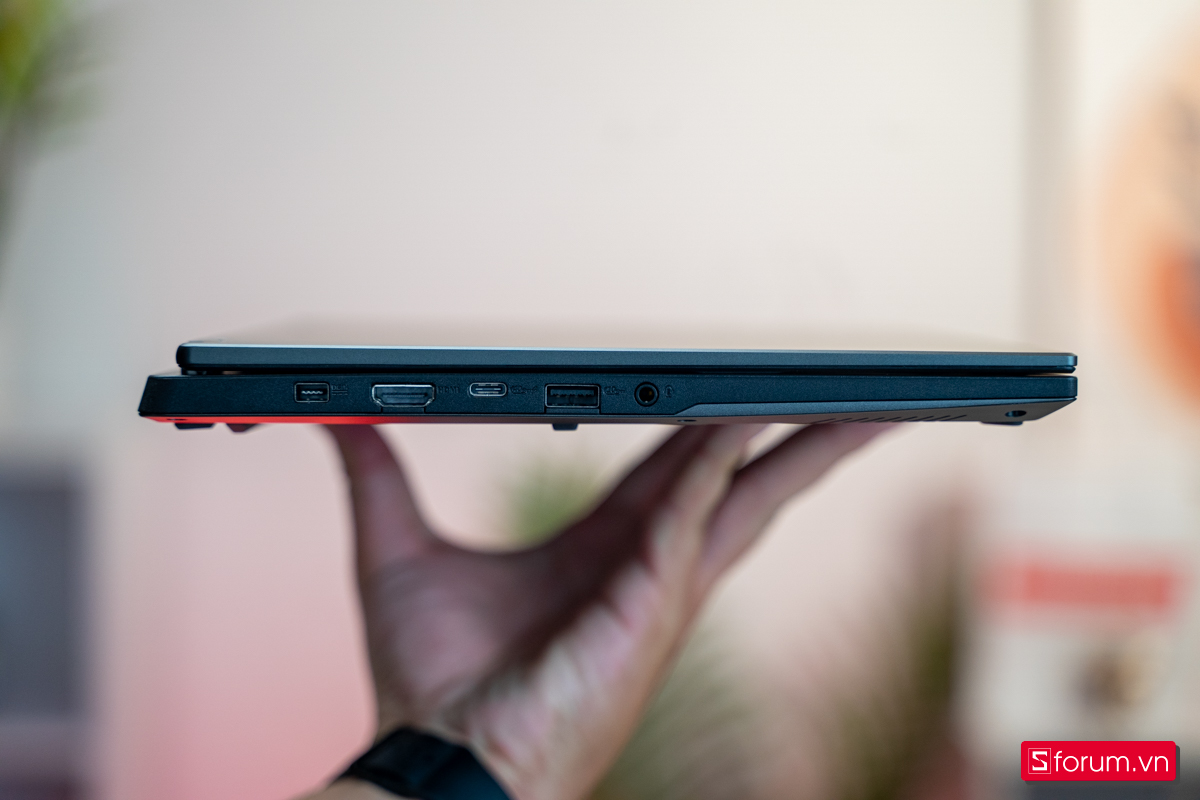 So sánh ASUS TUF A14 2025 và 2024: Một sự đánh đổi chiến lược và thông minh