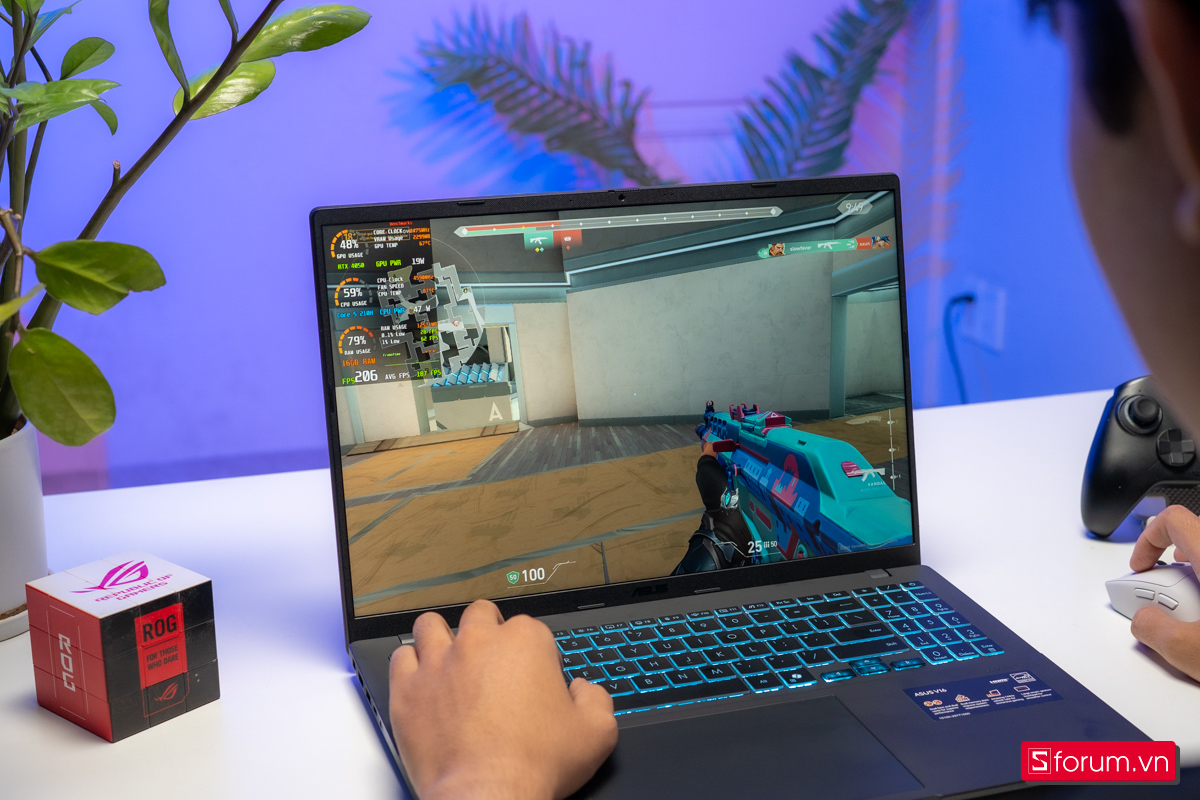 Màn hình được trang bị trên ASUS gaming V16