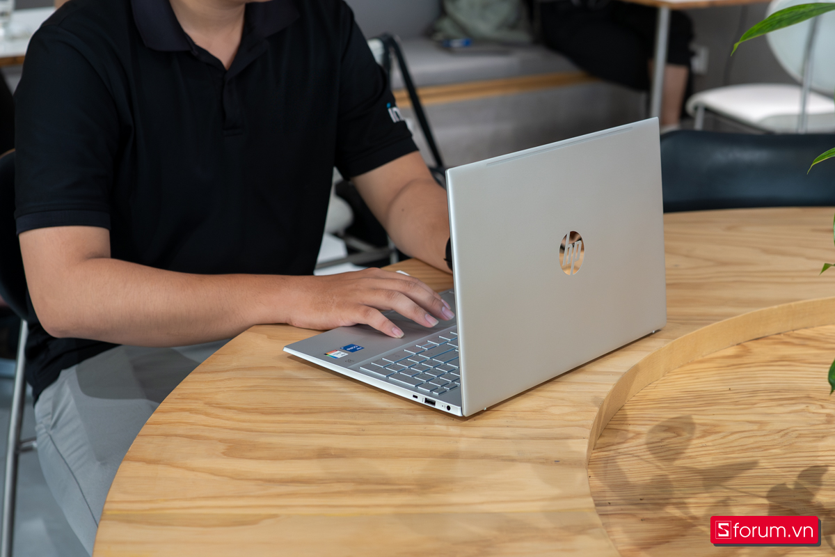 Đánh giá HP Pavilion 15: Mẫu laptop cân bằng giữa thẩm mỹ và tính năng