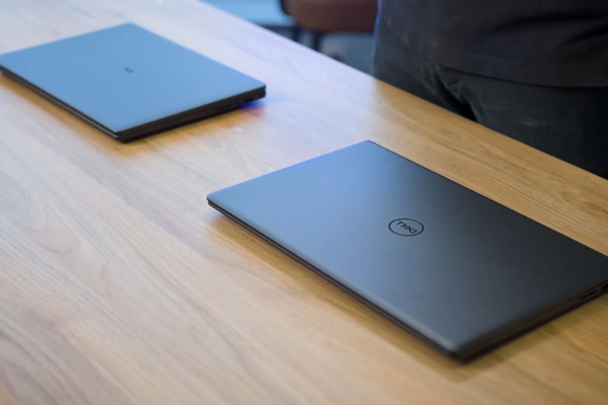 Top 4 laptop sinh viên mỏng nhẹ đáng mua dịp 2/9 -  Dell Pro 15 Essential PV15250 VKVKD