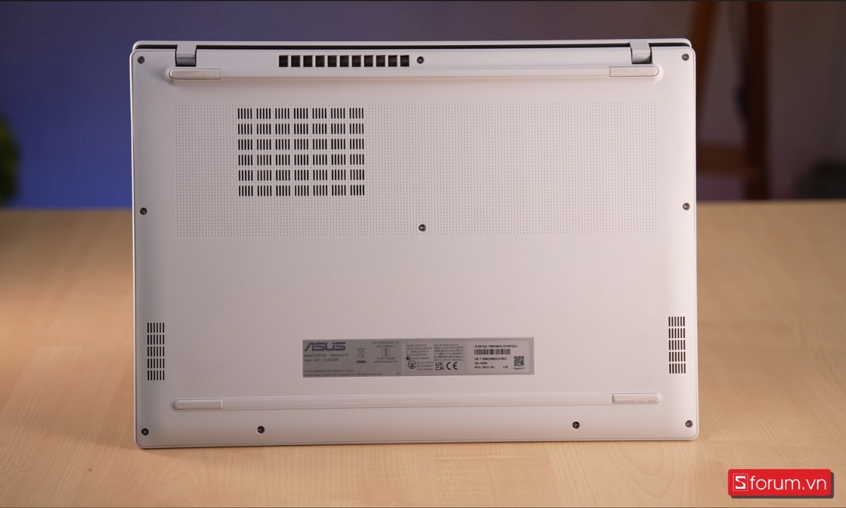 So sánh chi tiết IdeaPad Slim 3 và Vivobook 16: Về thiết kế và chất liệu