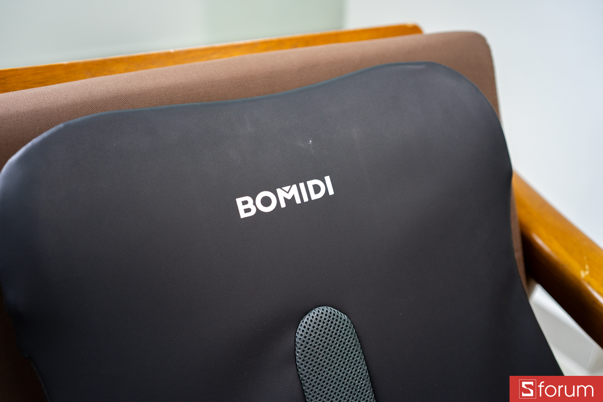 Hoàn thiện bằng da ngoài bề mặt của Bomidi BM01
