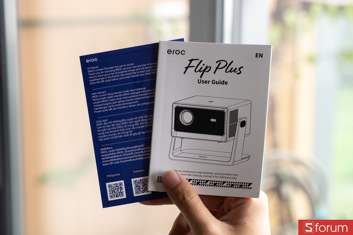 Trên tay Eroc Flip Plus: Phụ kiện đi kèm