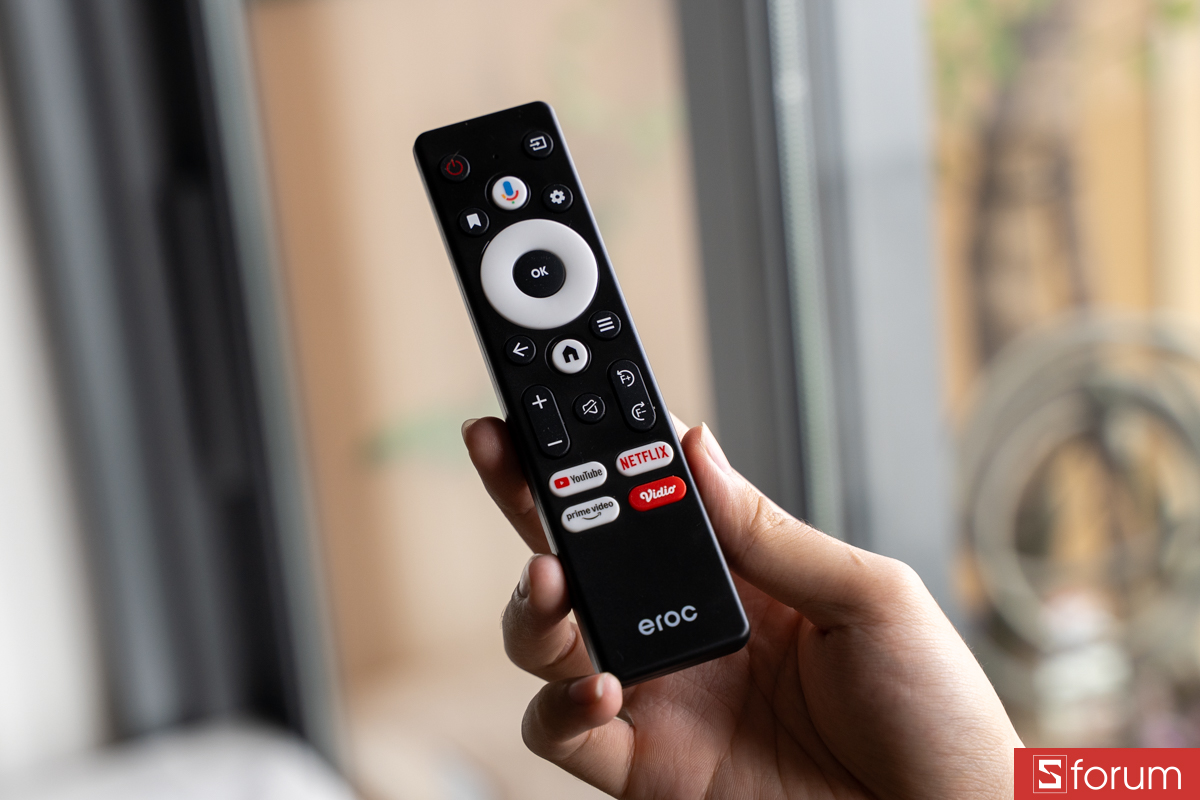 Trên tay Eroc Flip Plus: Phụ kiện đi kèm