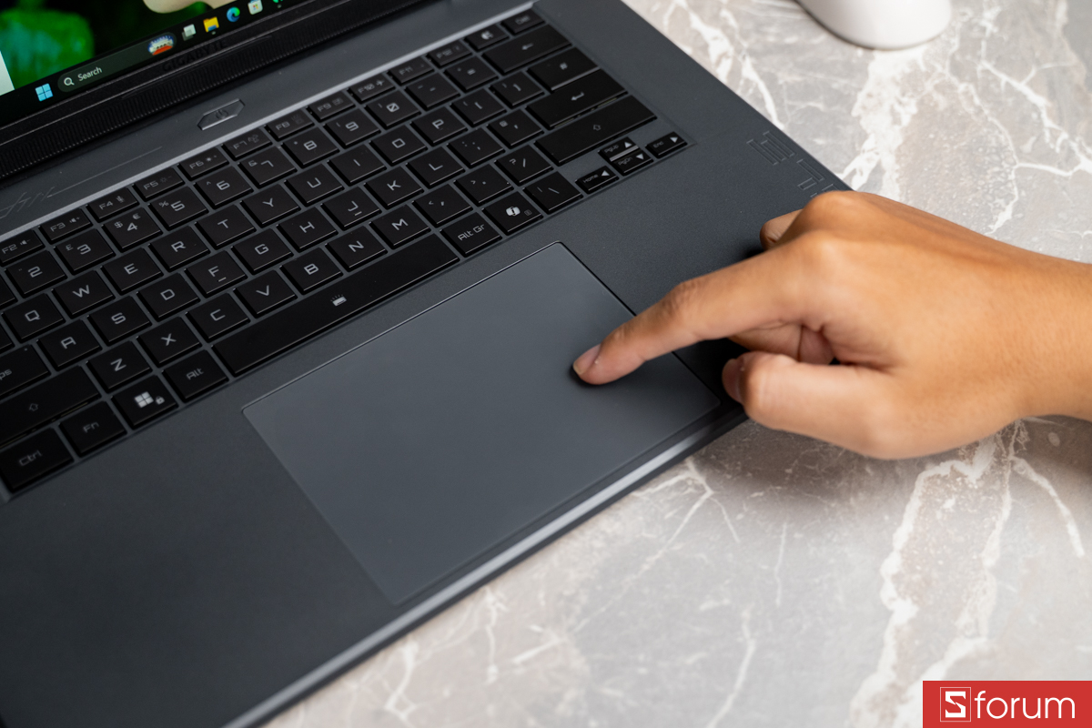 Touchpad trên Gigabyte Eagle GL6J