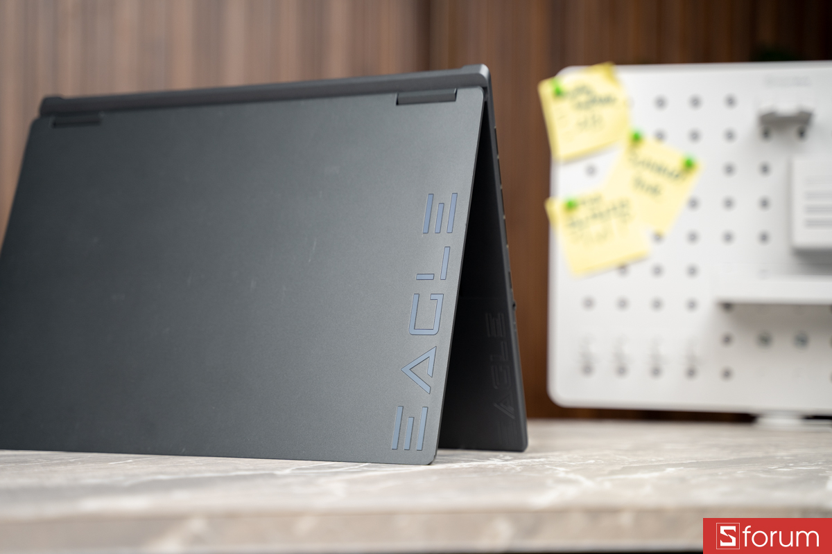 Ngoại hình Gigabyte Eagle GL6J