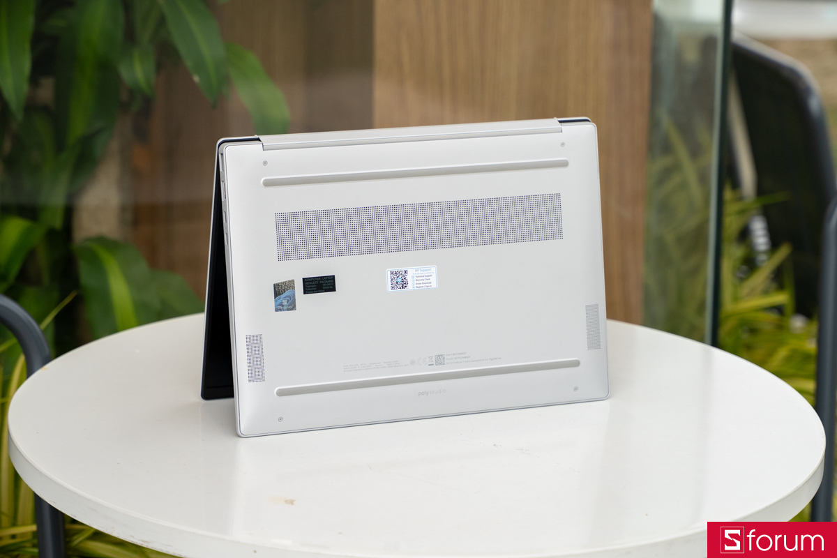 Trên tay HP OmniBook 7 Aero 13: Thiết kế siêu gọn nhẹ