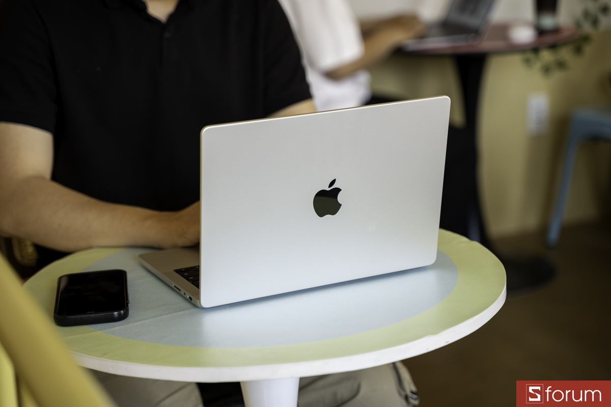 Thiết kế cao cấp quen thuộc của Macbook Pro M5 Pro