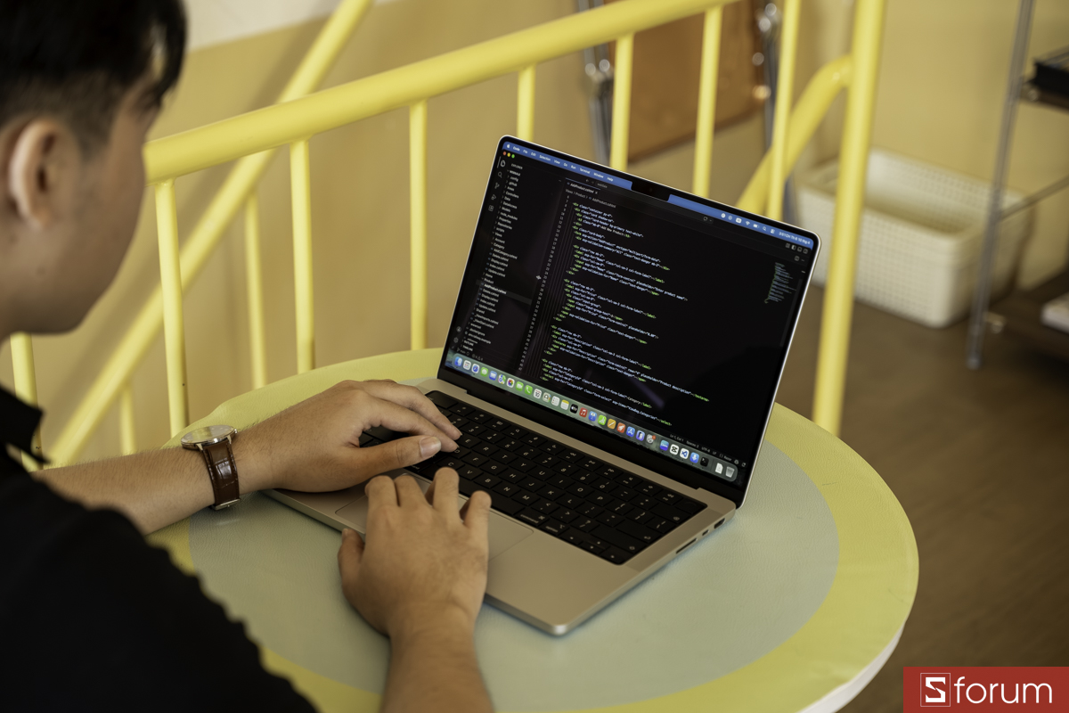 Làm việc không giới hạn cùng sức mạnh M5 Pro