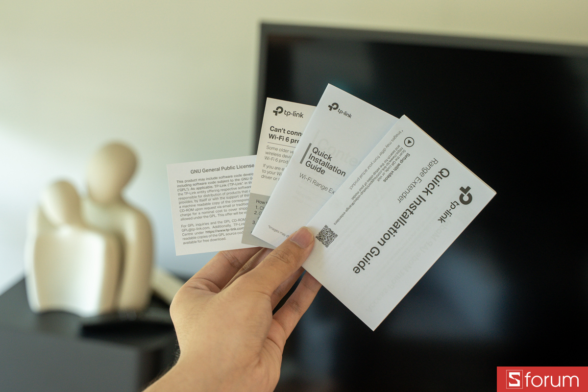 Trên tay TP-Link RE705X AX3000, phụ kiện đi kèm