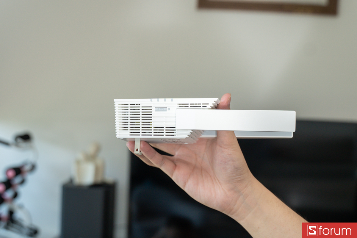 Trên tay TP-Link RE705X AX3000, thiết kế quen thuộc, gọn gàng và dễ lắp đặt