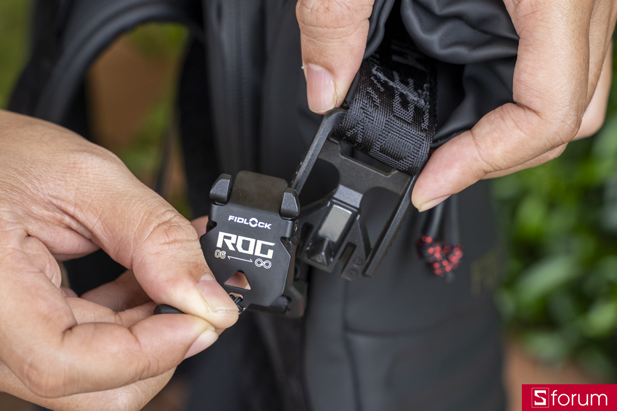 Khóa nam châm FIDLOCK phiên bản đặc biệt