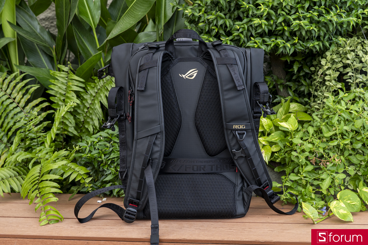 Mặt lưng ASUS ROG SLASH Backpack Edition 20