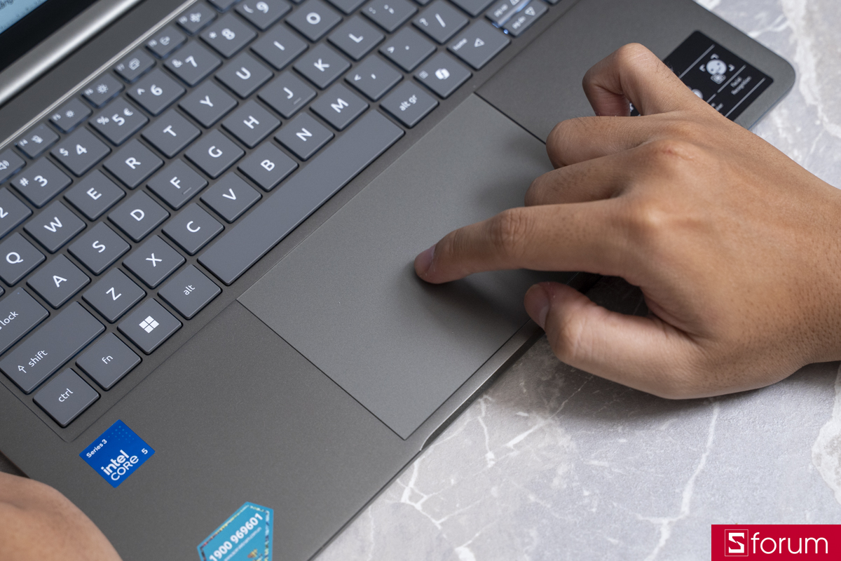 Trackpad trên Acer Swift Air 14