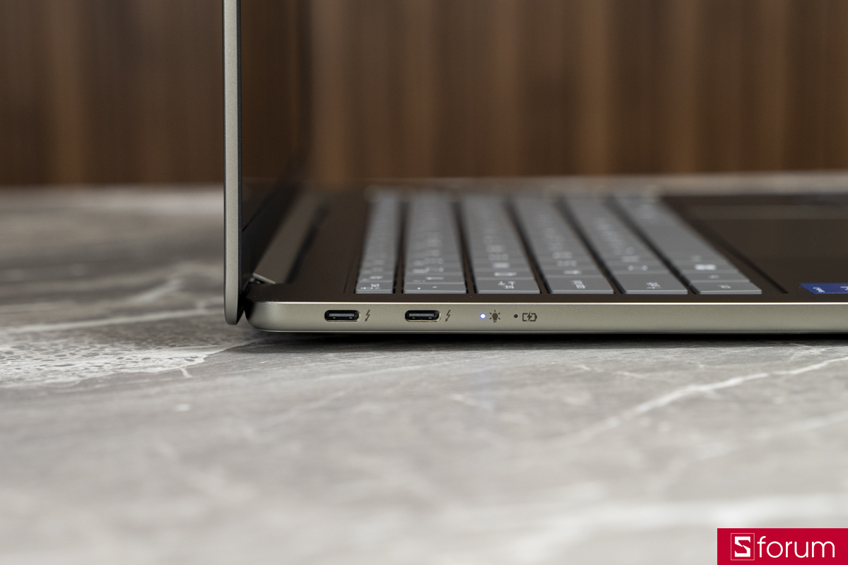 Các cổng kết nối trên Acer Swift Air 14