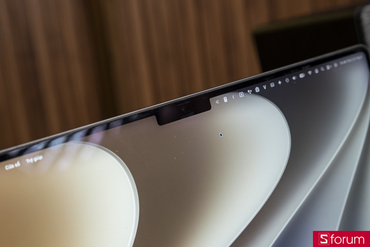 Mình đã quen với phần notch tai thỏ trên màn hình MacBook Pro 14 inch M3 Max