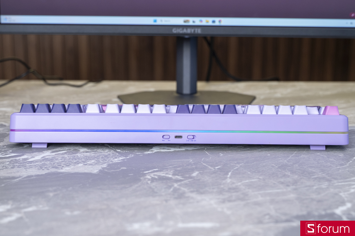 COLORFUL MECH QY98 Pro Purple có dải LED đẹp mắt