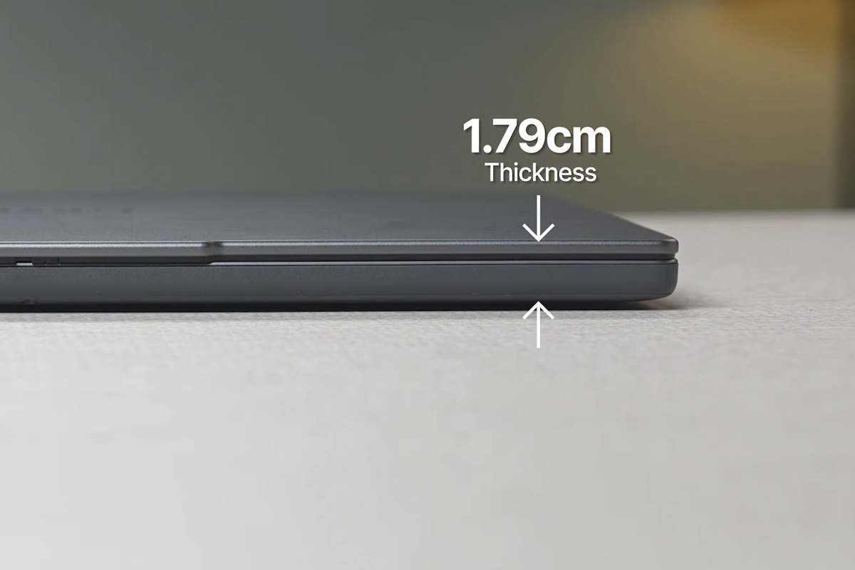 Lenovo IdeaPad Slim 3 14IPH11 83UQ003NVN. Nguồn: Trakin Tech English.