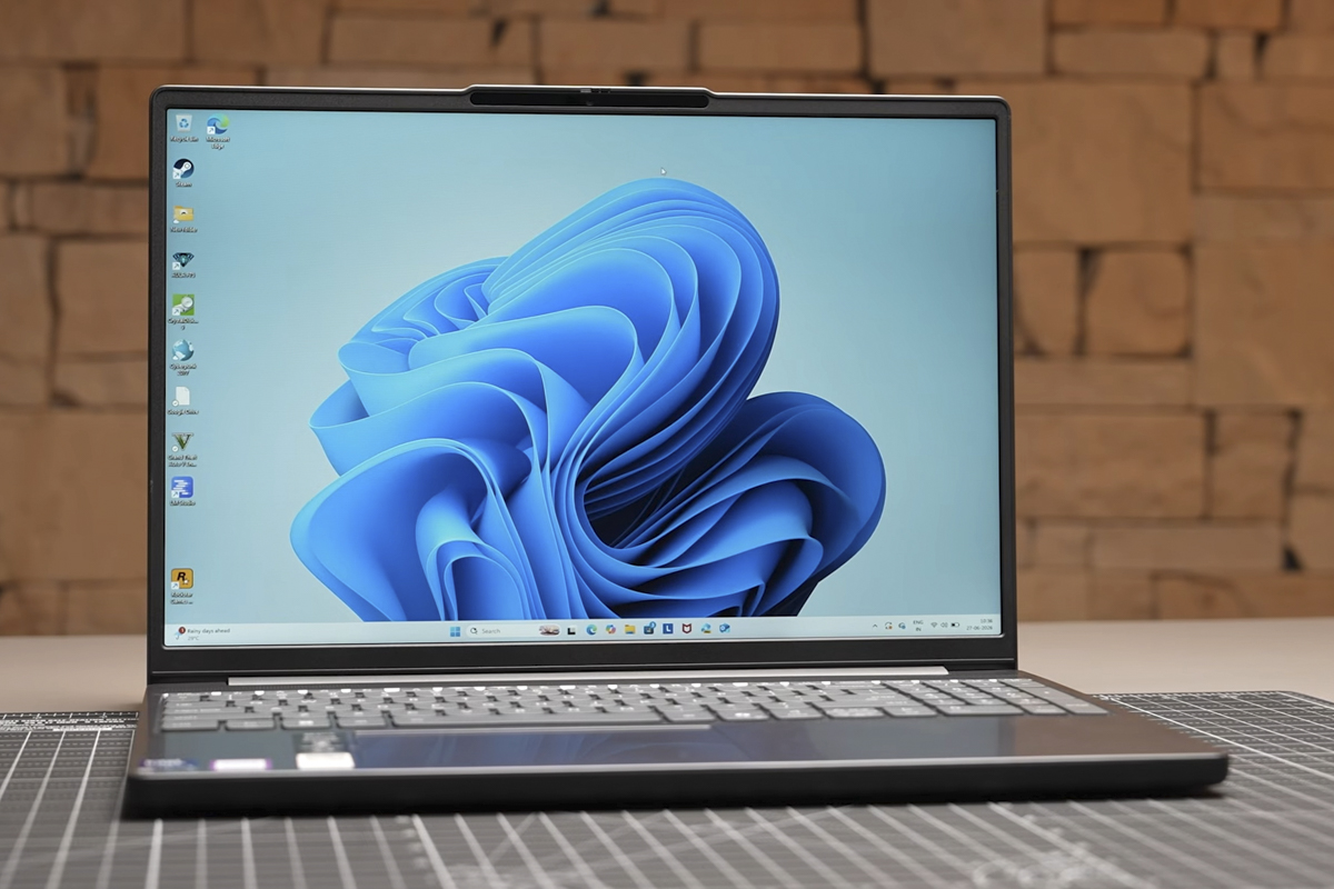 Lenovo IdeaPad Slim 3 14IPH11 83UQ003NVN. Nguồn: Trakin Tech English