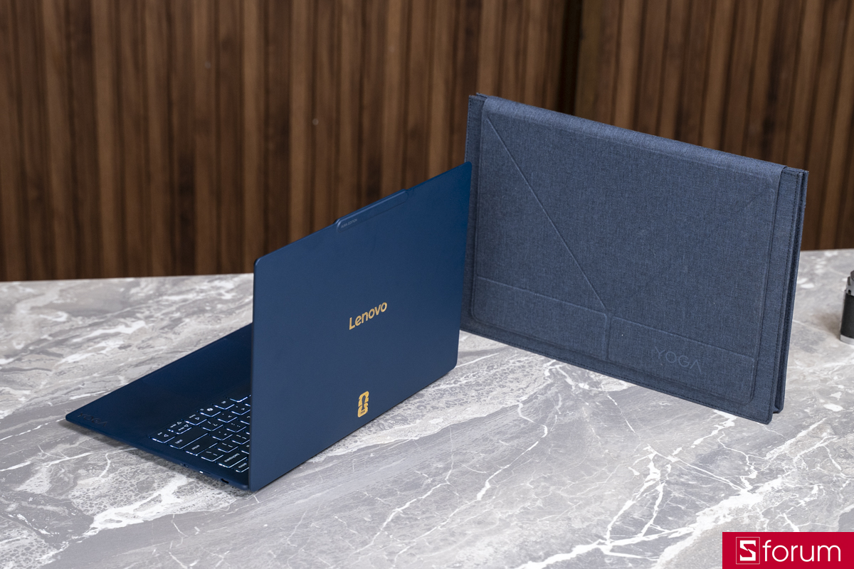 Trải nghiệm Lenovo Yoga Slim Ultra 7 14IPH11 FIFA World Cup 26 Edition