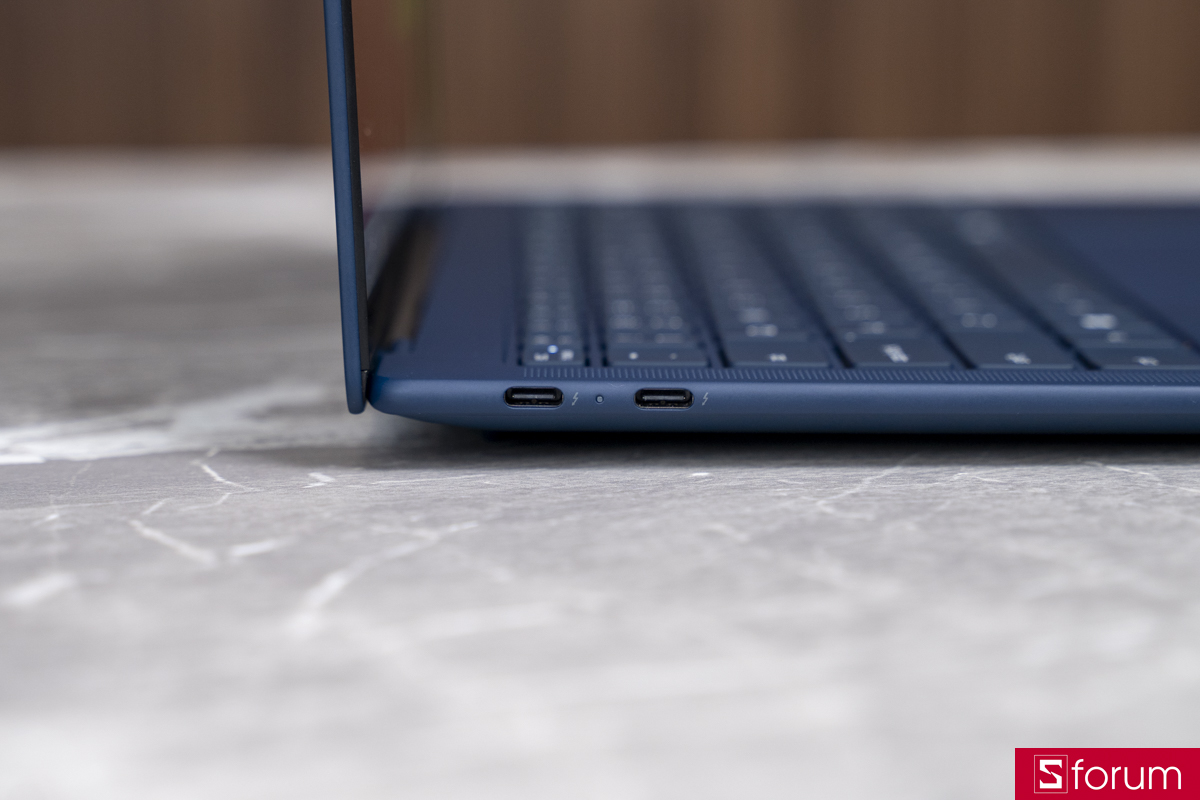 Trải nghiệm Lenovo Yoga Slim Ultra 7 14IPH11 FIFA World Cup 26 Edition