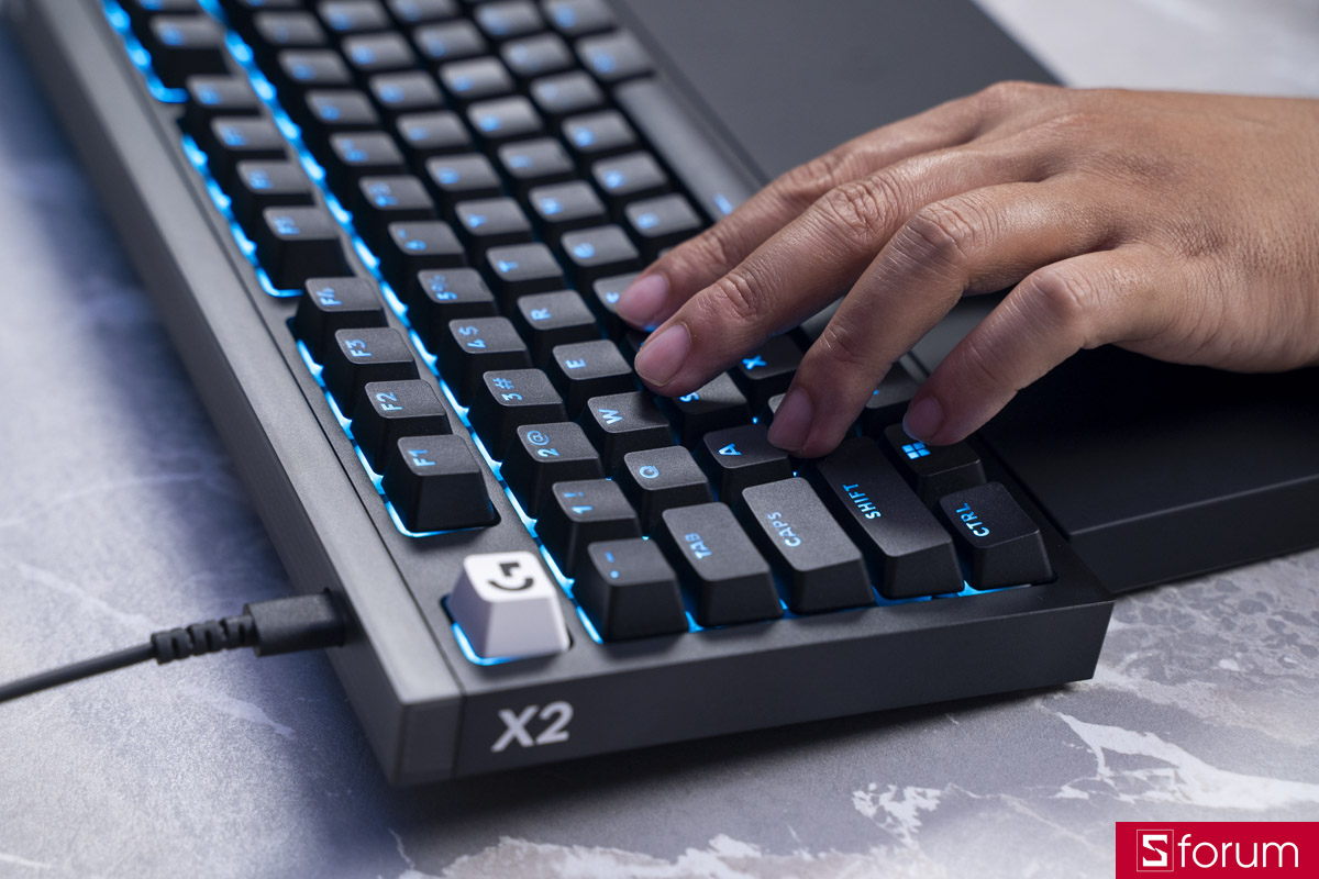 Trên tay Logitech PRO X2 RAPID