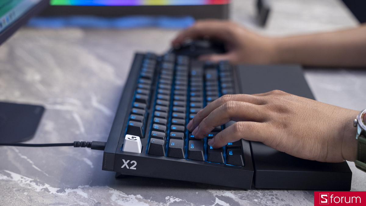 Trên tay Logitech PRO X2 RAPID