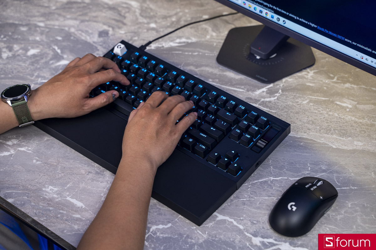 Trên tay Logitech PRO X2 RAPID