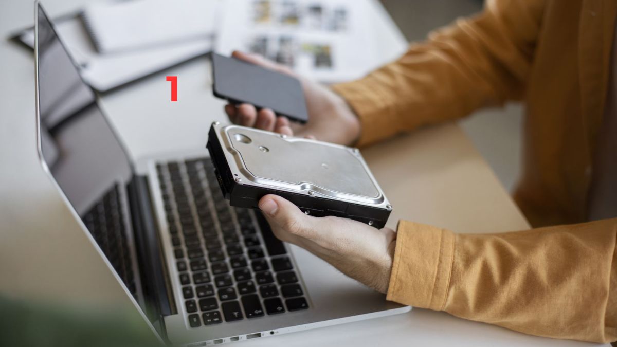 Sao lưu dữ liệu quan trọng trước khi chia ổ đĩa Win 11 bước 1